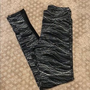 Leggings w Mesh on Lower Leg